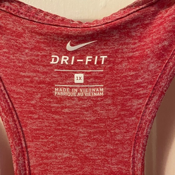 Nike Red Heathered Tank Top - Picture 2 of 3